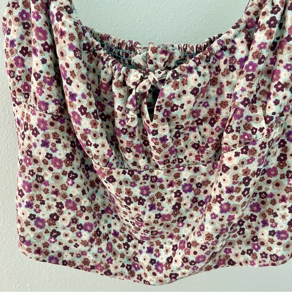 ARITZIA Sunday Best floral smocked milkmade crop top size extra small - Picture 2 of 8